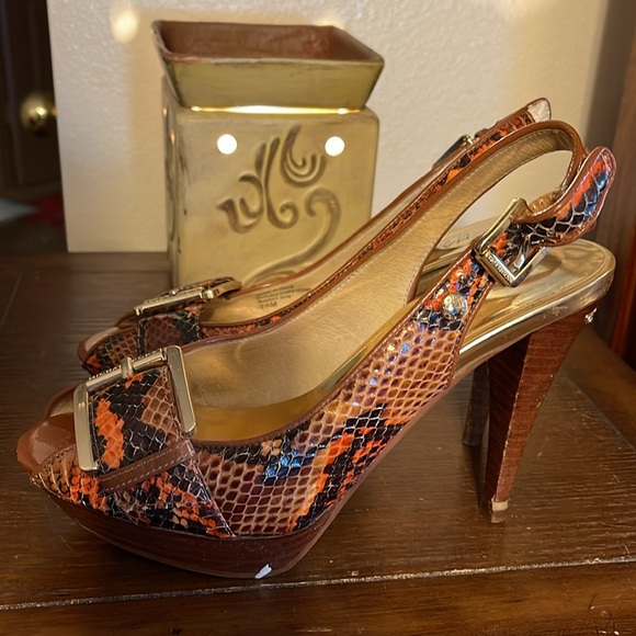 MICHAEL KORS HEELS - Picture 3 of 6